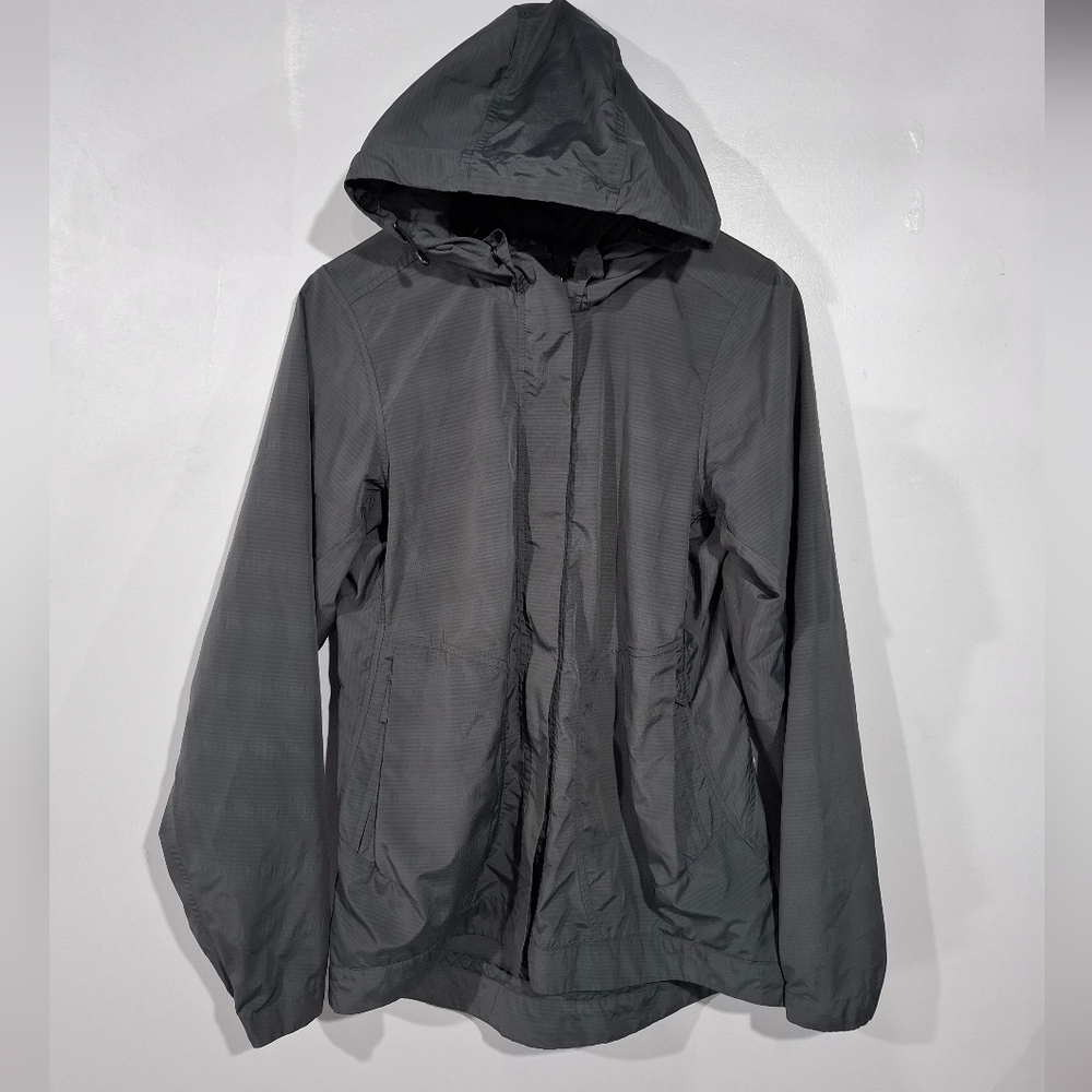 Nau Long Hooded Windbreaker Jacket Woman’s Size M Gray Full Zip